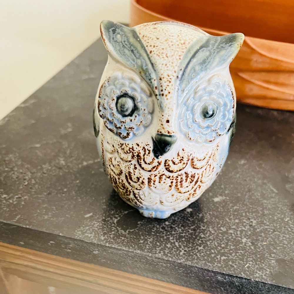Vintage Owl Stoneware Bank Japan w/label Counterpoint